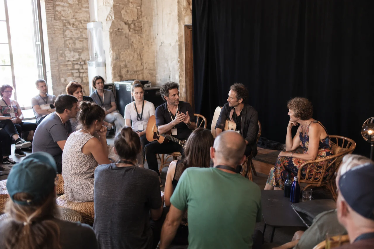 Atelier de chanson et rencontre publique pendant les Francofolies